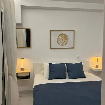 Dei Apartman, Delfini Appartement Paralía