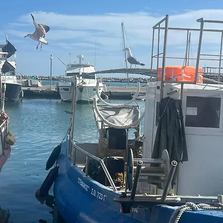 Dei Apartman, Delfini Apartamento Paralía
